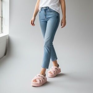 UGG Disco Cross Slide Animalia